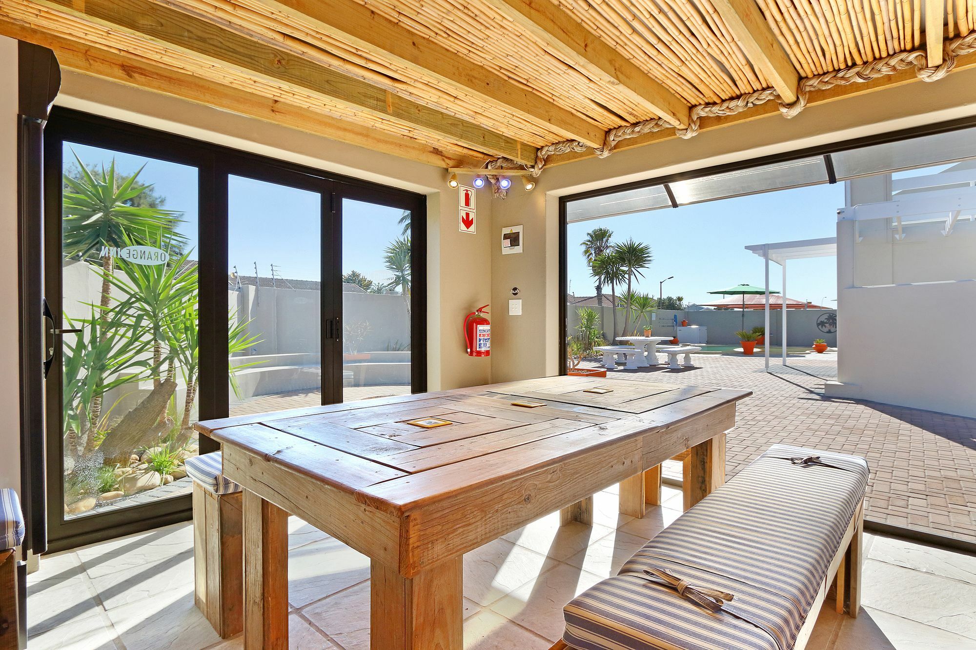 Orange Inn Melkbosstrand Bloubergstrand Extérieur photo